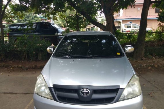 Selling Silver Toyota Innova 2009 Manual in Famy 