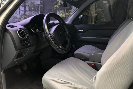 White 2014 Ford Everest at 47000 km for sale 