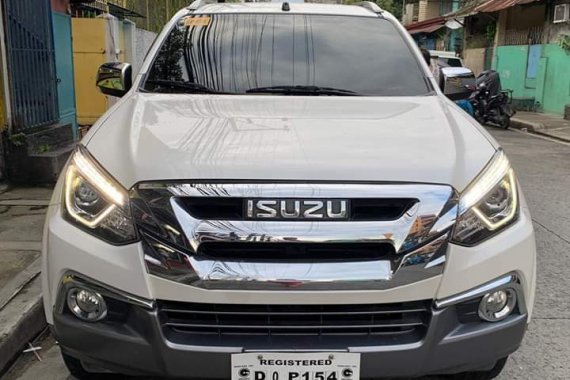 Sell White 2018 Isuzu Mu-X at 20000 km in Quezon City 