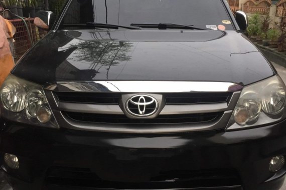 Selling Black Toyota Fortuner 2007 Automatic Gasoline 