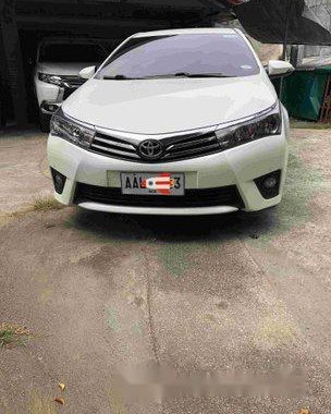 White Toyota Corolla Altis Automatic 2014 for sale  