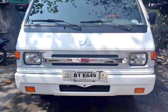 Sell White 2017 Mitsubishi L300 Manual Diesel in Las Pinas 