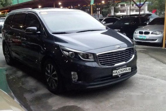 Grey Kia Grand Carnival 2015 for sale in Pasig 