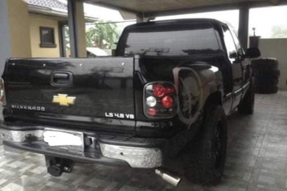 Sell 2002 Chevrolet Silverado in Muntinlupa 