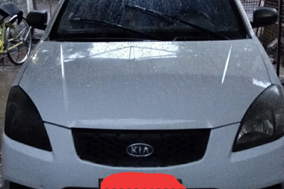 Selling 2nd Hand Kia Rio 2011 Sedan in Metro Manila 