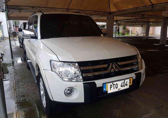 Sell White 2010 Mitsubishi Pajero in Cainta 