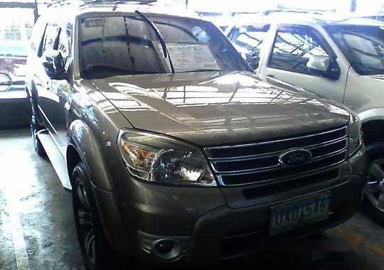 Selling Ford Everest 2013 at 48595 km 