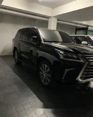 Selling Black Lexus Lx 570 2018 at 3000 km 