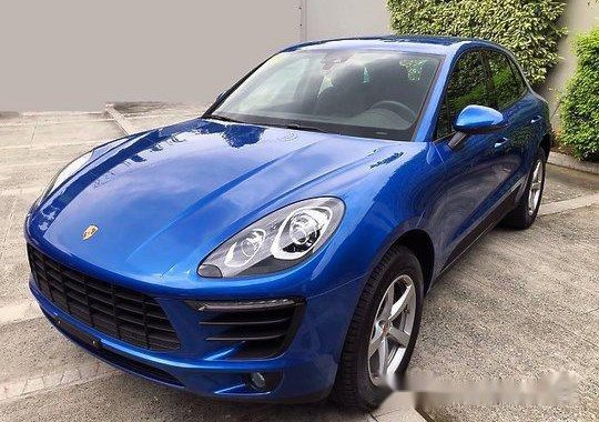 Blue Porsche Macan 2018 at 700 km for sale