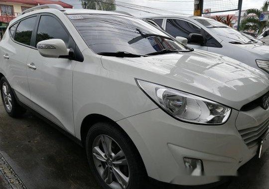 White Hyundai Tucson 2011 Automatic Gasoline for sale 