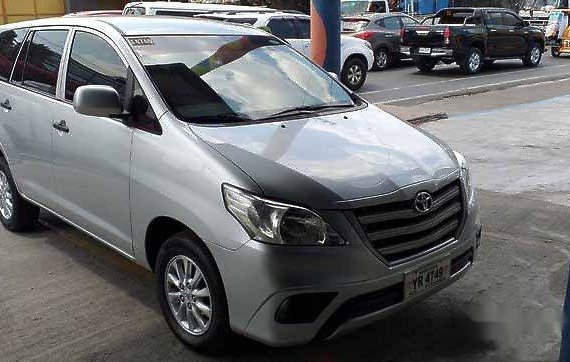 Selling Toyota Innova 2015 Manual Diesel 