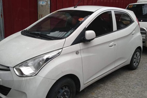 Selling White Hyundai Eon 2016 Manual at 39000 km 