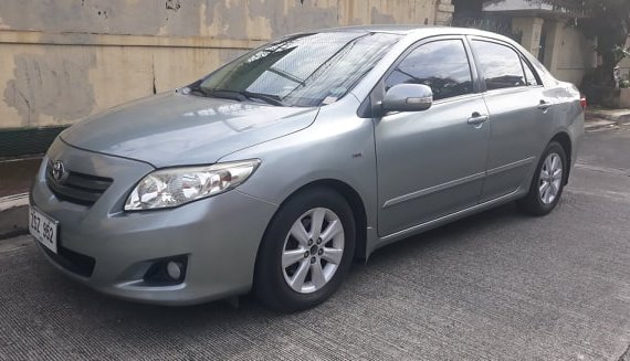 Used Toyota Altis 2009 at 77000 km for sale 