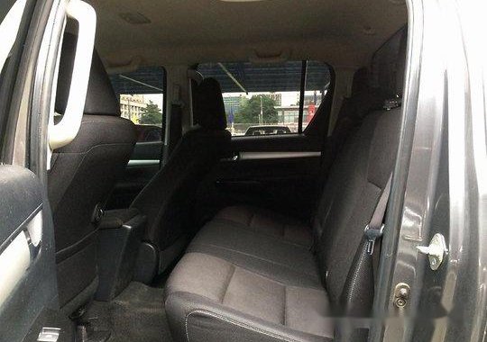 Selling Toyota Hilux 2016 Manual Diesel 