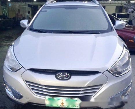 Selling Silver Hyundai Tucson 2011 at 50000 km