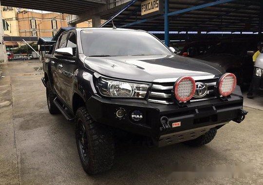 Selling Toyota Hilux 2016 Manual Diesel 