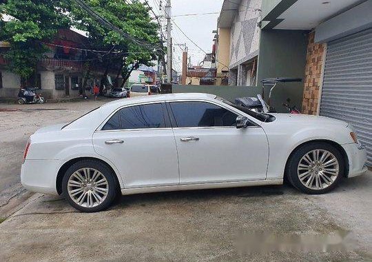 Sell White 2014 Chrysler 300c Automatic