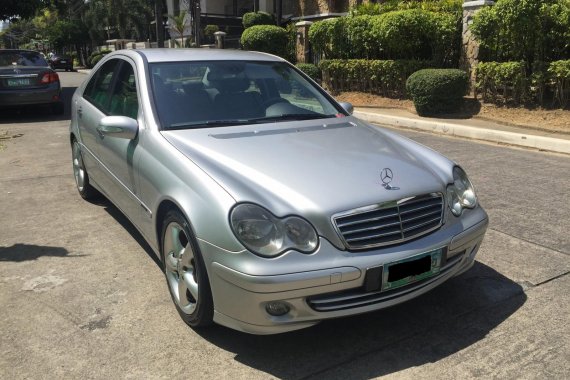 Selling Used Mercedes-Benz C180 2005 at 49000 km in San Juan
