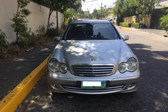 Selling Used Mercedes-Benz C180 2005 at 49000 km in San Juan