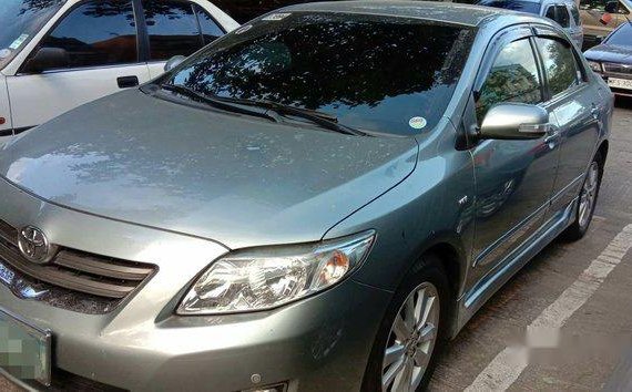 Selling Silver Toyota Corolla Altis 2010 Automatic Gasoline at 67357 km