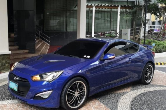 Blue 2013 Hyundai Genesis Manual Gasoline for sale 