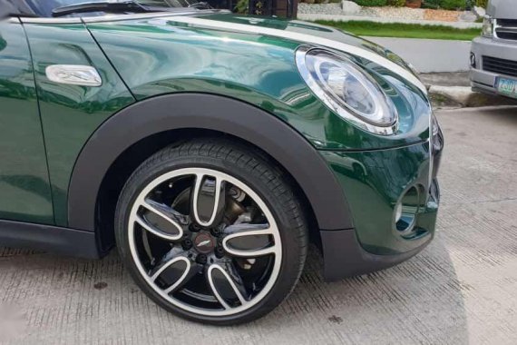 Selling Green Mini Cooper S 2019 in Taguig 