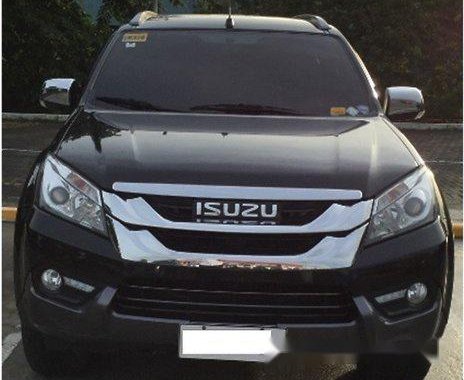 Selling Black Isuzu Mu-X 2017 Automatic Diesel 