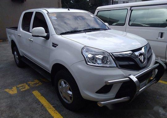 Selling White Foton Thunder 2016 Manual Diesel at 19000 km