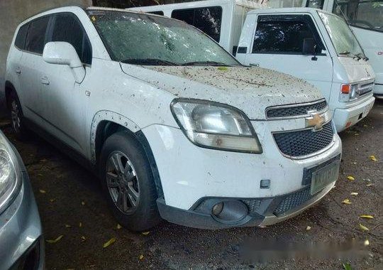 Selling White Chevrolet Orlando 2013 in Makati 