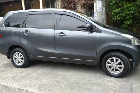 Selling Used Toyota Avanza 2013 at 68000 km in Binan 