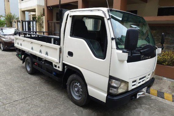 Used Isuzu Elf 2004  Manual  Diesel for sale in Quezon City