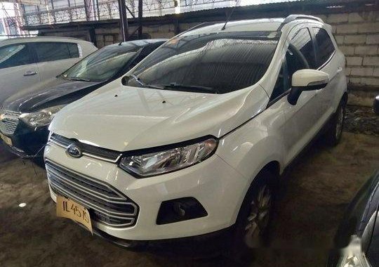 White Ford Ecosport 2016 at 30000 km for sale