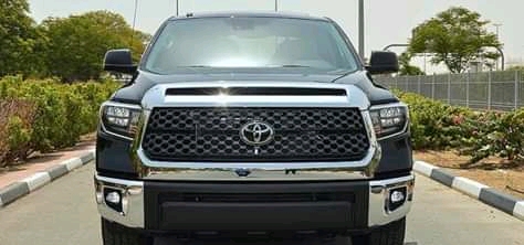 Black Toyota Tundra 2019 at 5000 km for sale 