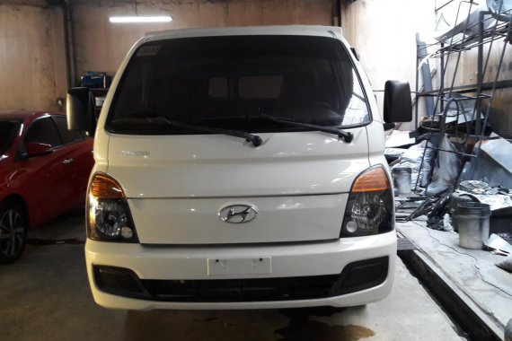 Used Hyundai H100 2016 for sale in Makati