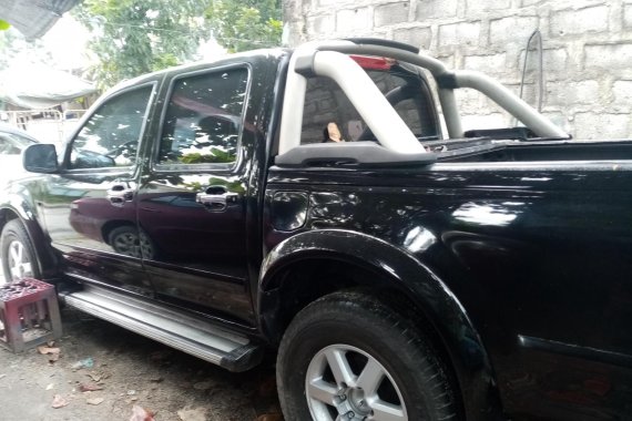 Sell Black Isuzu D-Max 2005 Truck in Angeles 