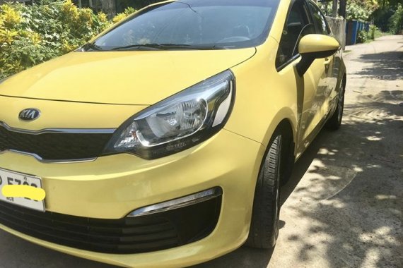 Selling Used Kia Rio 2015 Sedan at 55000 km 