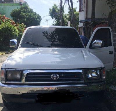 Sell White 1999 Toyota Hilux Manual Diesel at 125000 km 