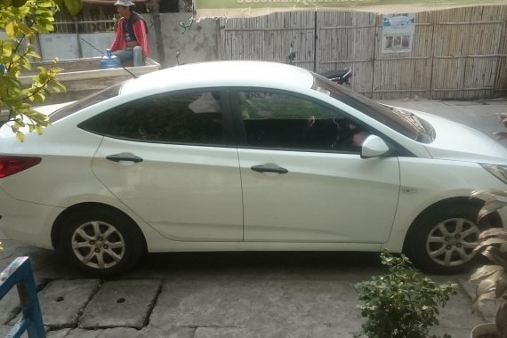Selling Used Hyundai Accent 2012 Sedan at 51000 km 