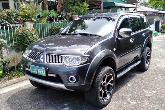 Used Mitsubishi Montero 2012  Automatic Diesel for sale in Manila