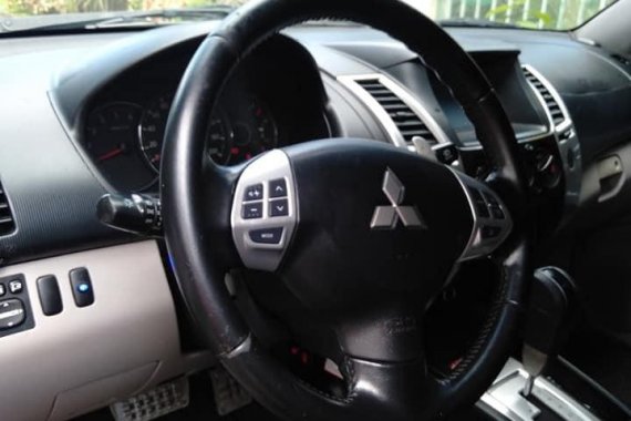 Used Mitsubishi Montero 2012  Automatic Diesel for sale in Manila