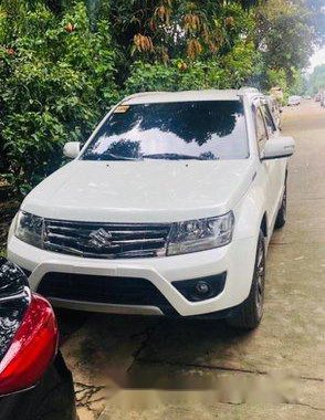 Selling Pearl White Suzuki Grand Vitara 2016 Automatic Gasoline at 26000 km