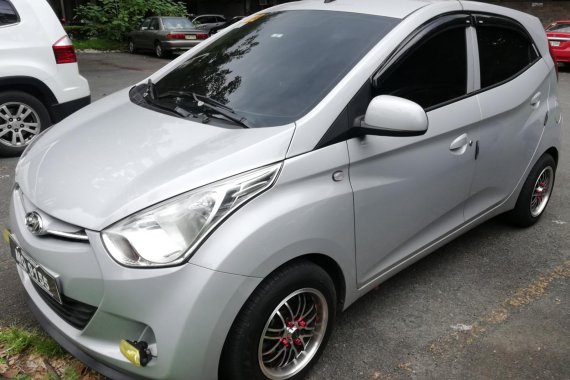 Selling Silver Hyundai Eon 2016 Hatchback at 55000 km 