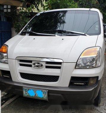 White Hyundai Starex 2004 Automatic Diesel for sale