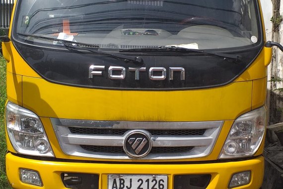 Selling Used Foton Tornado 2015 Van at 50000 km 