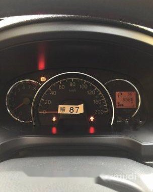 Selling Orange Toyota Wigo 2019 Automatic Gasoline at 7000 km 