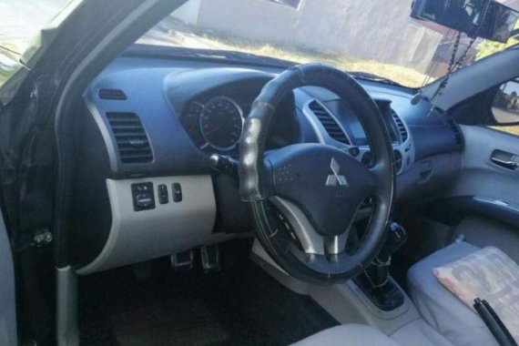 2013 Mitsubishi Strada for sale in Cainta