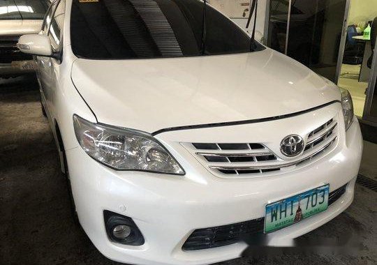 White Toyota Corolla Altis 2013 Automatic Gasoline for sale 