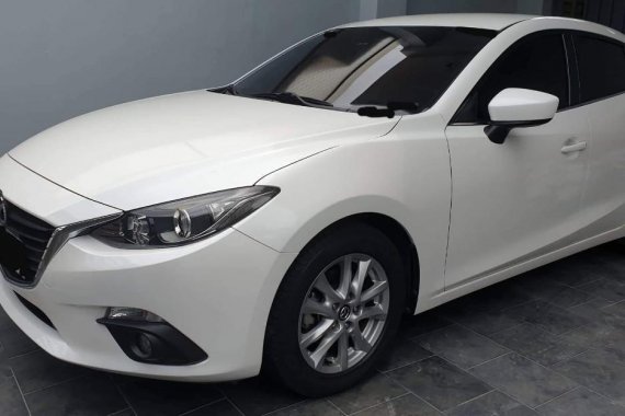 Pearlwhite Mazda 3 2014 for sale in Muntinlupa 