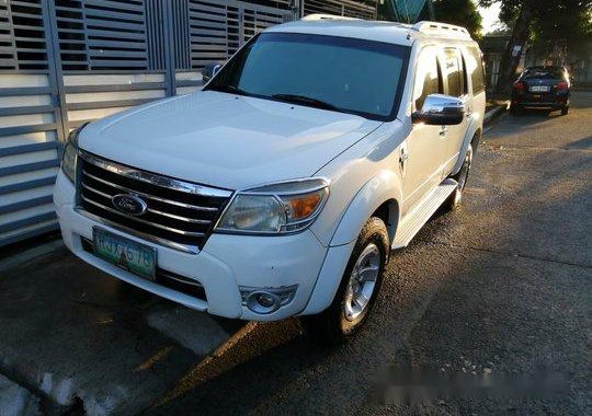 Selling White Ford Everest 2009 Automatic Diesel at 80000 km 