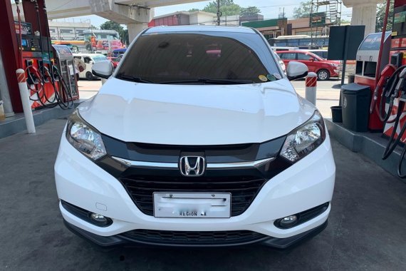 Selling White Honda Hr-V 2015 at 60000 km in Quezon City 